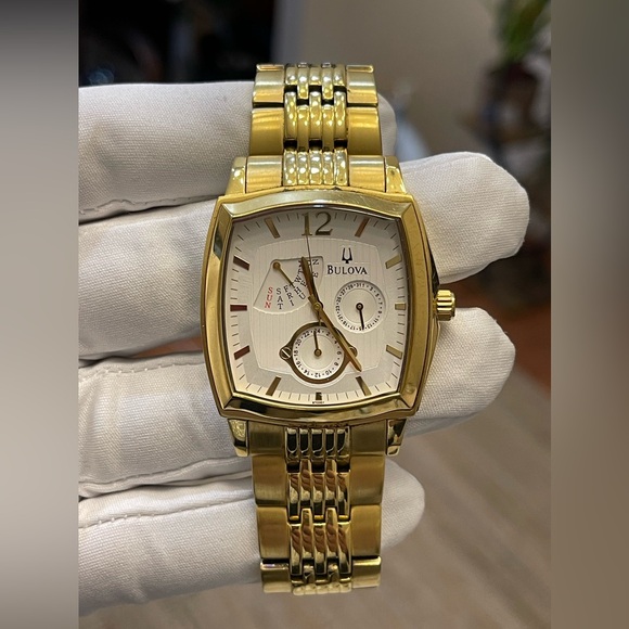 Bulova Other - Bulova
Silver colored/Yellow gold toned steel
ref C969744